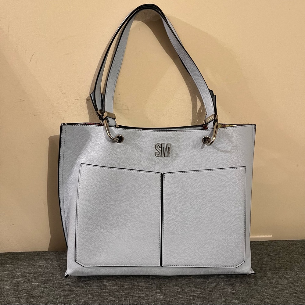 Steve Madden Shoulder Bag w/ Matching Cosmetic Bag Light Blue Floral Pattern